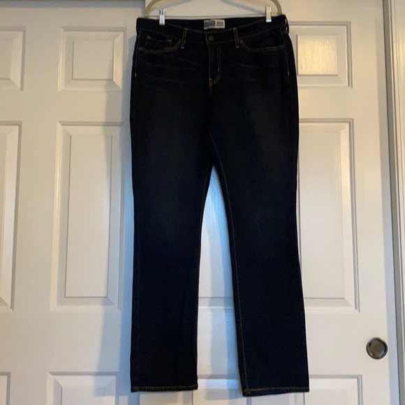 Levi’s Signature Jeans - Like New - Picture 1 of 6